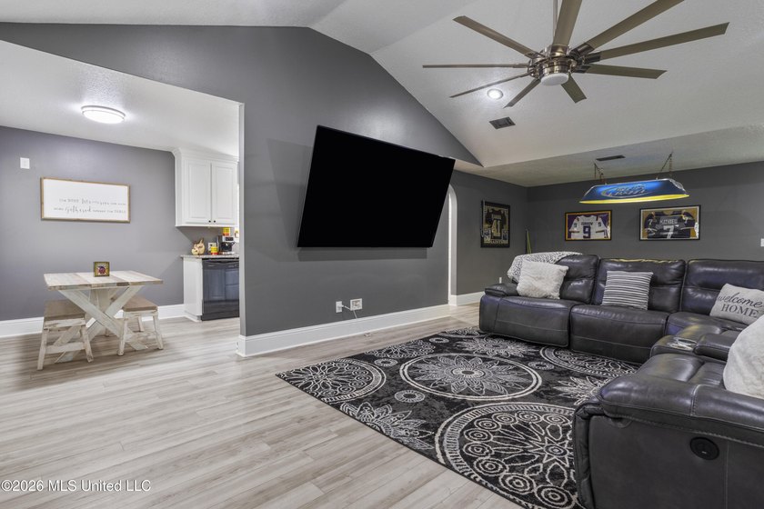 Beautiful and move-in ready 3 bedroom 2 bath brick home in Ocean - photo 8