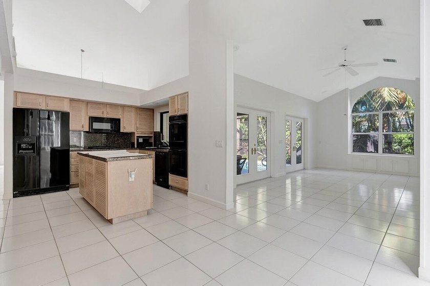 Create your dream home just steps from Jupiter Beach! Whether - photo 12