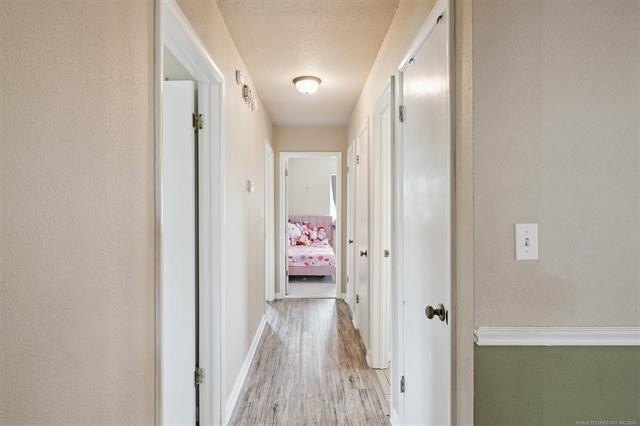 Super cute remodeled 3bed 2 bathroom home in the Heart of - photo 13
