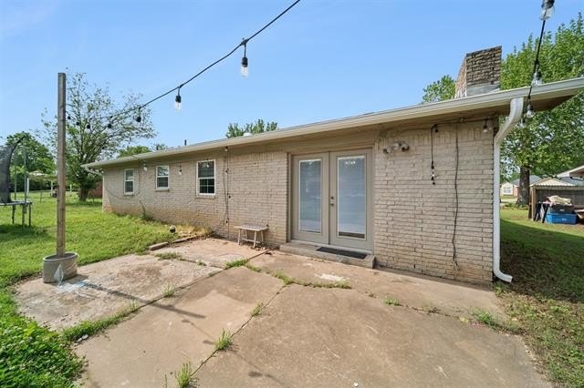 Super cute remodeled 3bed 2 bathroom home in the Heart of - photo 21