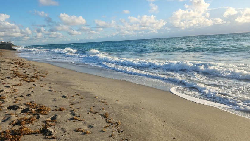 Create your dream home just steps from Jupiter Beach! Whether - photo 33