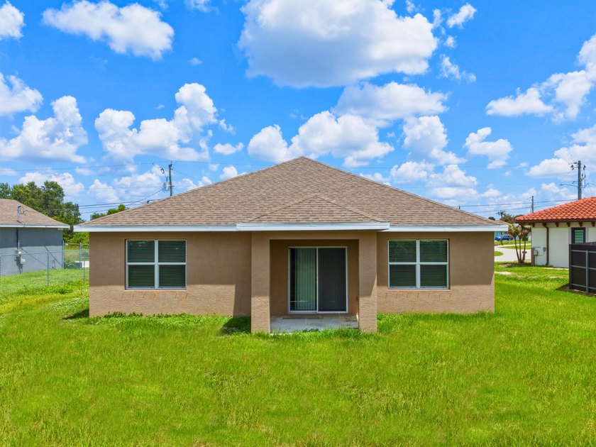 Amazing 2021 construction with this 4 Bedroom and 2 Bathroom - photo 43