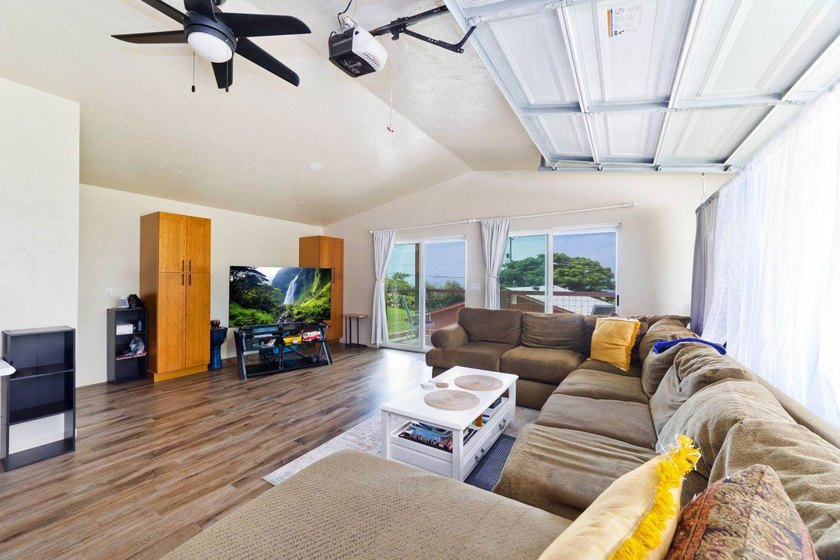 Almost 9,000 square feet under roof! 1.12 acre home with a 6-8 - photo 25