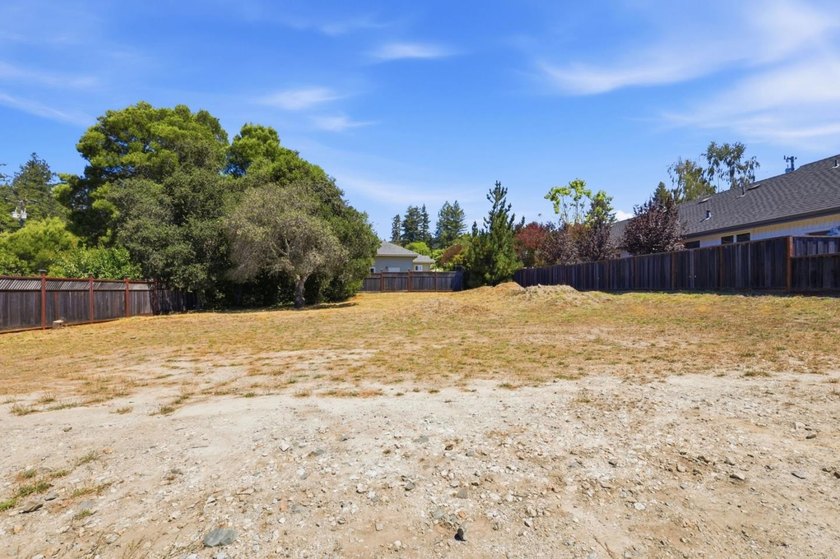 Rare Development opportunity in Santa Cruz. Flat 10,759sq. ft - photo 8