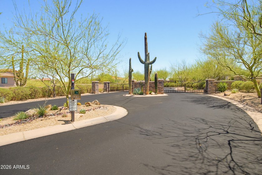 Experience Arizona luxury living in the prestigious gated - photo 2
