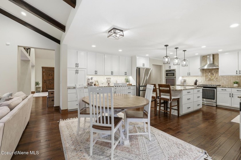 Forest Hills gem in the heart of Hayden! Located in one of the - photo 13