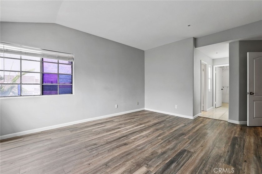 Charming 3-bedroom, 2.5-bath home in a prime Santa Ana location - photo 19
