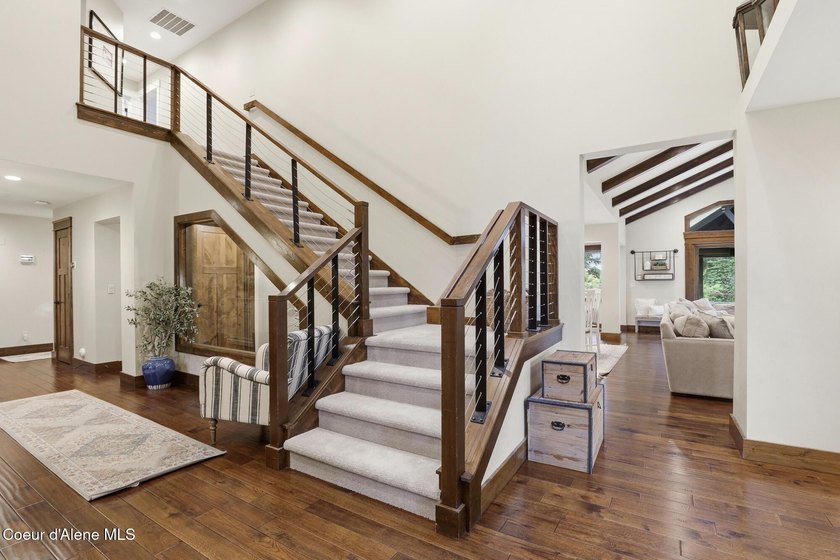 Forest Hills gem in the heart of Hayden! Located in one of the - photo 21