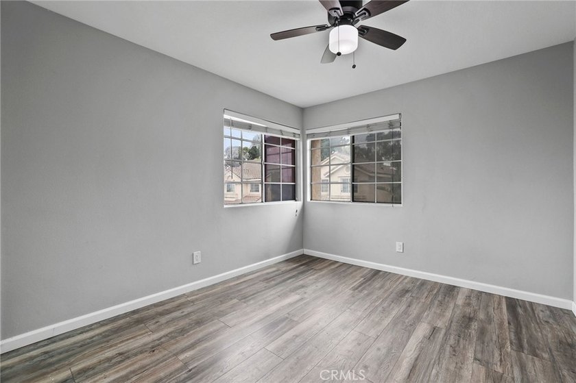 Charming 3-bedroom, 2.5-bath home in a prime Santa Ana location - photo 24