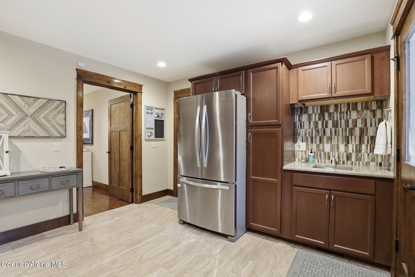 Forest Hills gem in the heart of Hayden! Located in one of the - photo 29