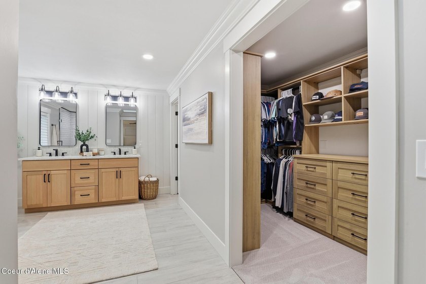 Forest Hills gem in the heart of Hayden! Located in one of the - photo 35