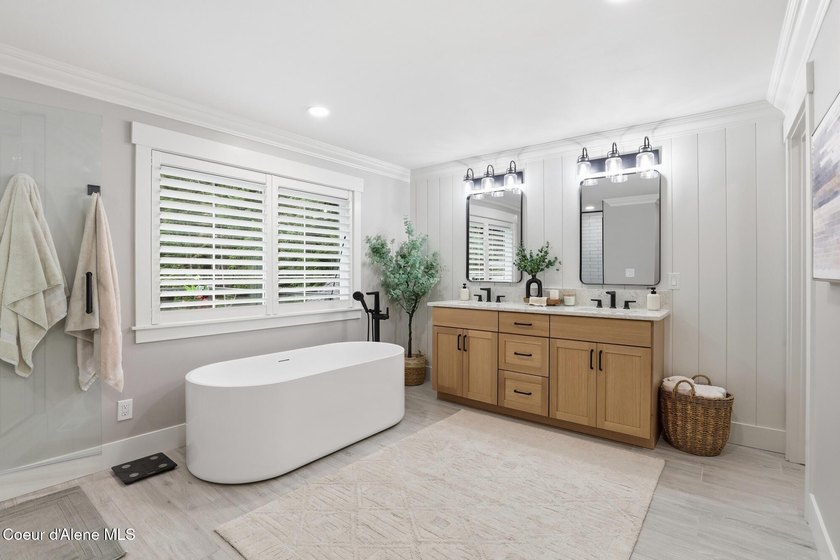 Forest Hills gem in the heart of Hayden! Located in one of the - photo 36