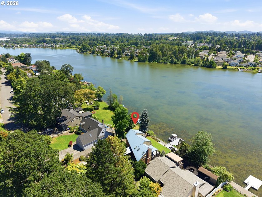 Wake up to breathtaking lake views and experience the best of - photo 36