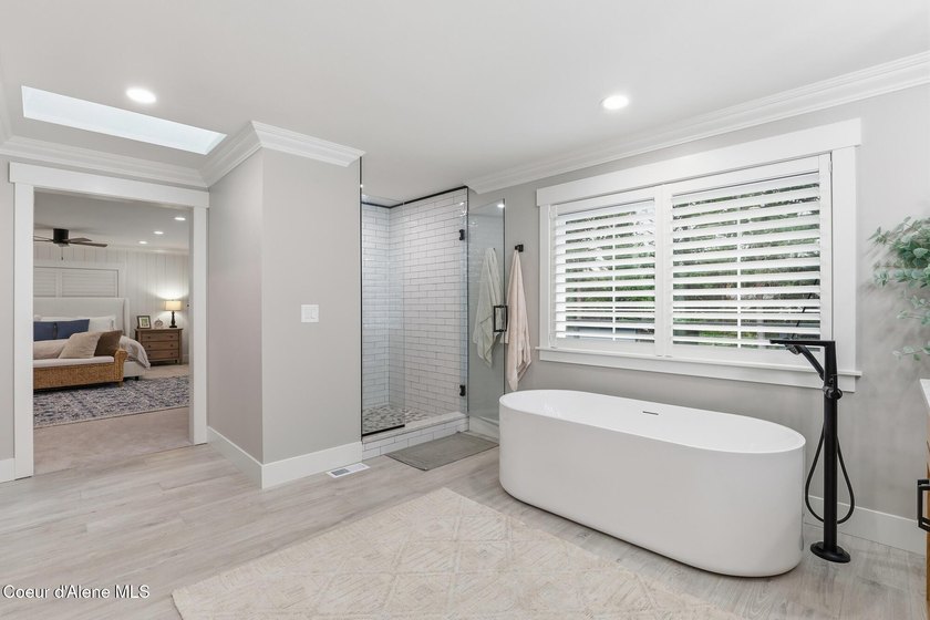 Forest Hills gem in the heart of Hayden! Located in one of the - photo 37