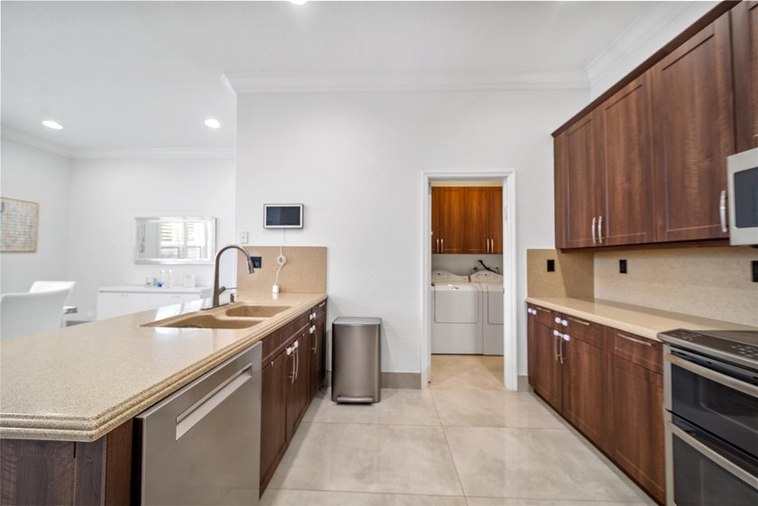 Beautiful 4-bedroom, 2.5-bath two-story single-family home - photo 8