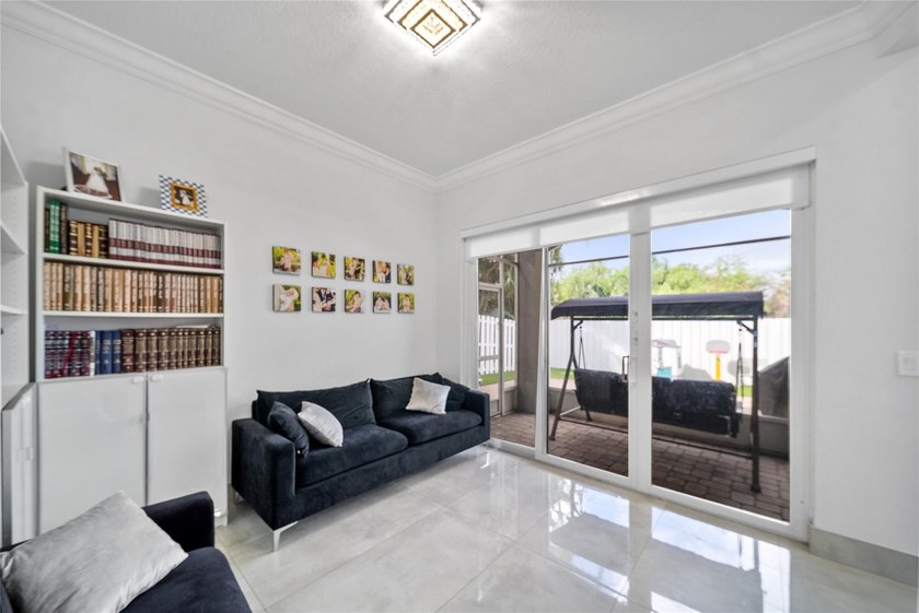 Beautiful 4-bedroom, 2.5-bath two-story single-family home - photo 10