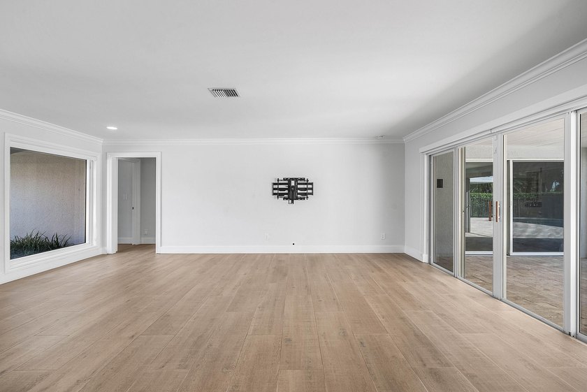 Fully renovated Brookfield home overlooking the Jack Nicklaus - photo 8