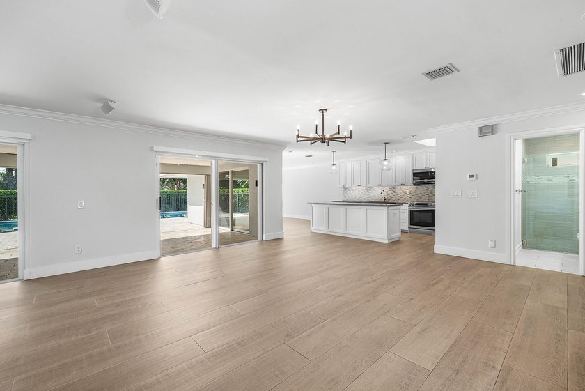 Fully renovated Brookfield home overlooking the Jack Nicklaus - photo 9