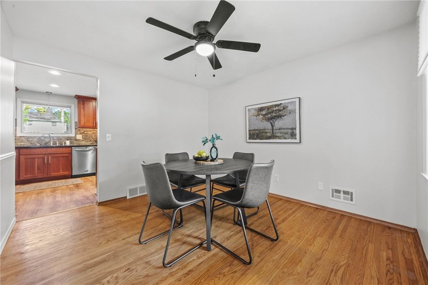 Welcome to this beautifully updated 1,444 sq.' Ranch featuring 3 - photo 14
