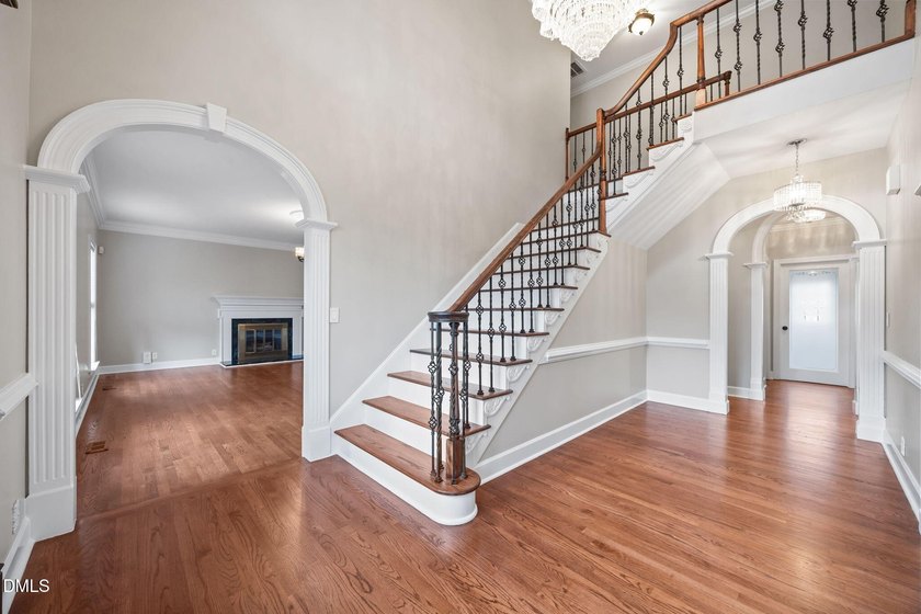 Welcome to 2020 Navan Lane -- a truly unique estate tucked away - photo 7