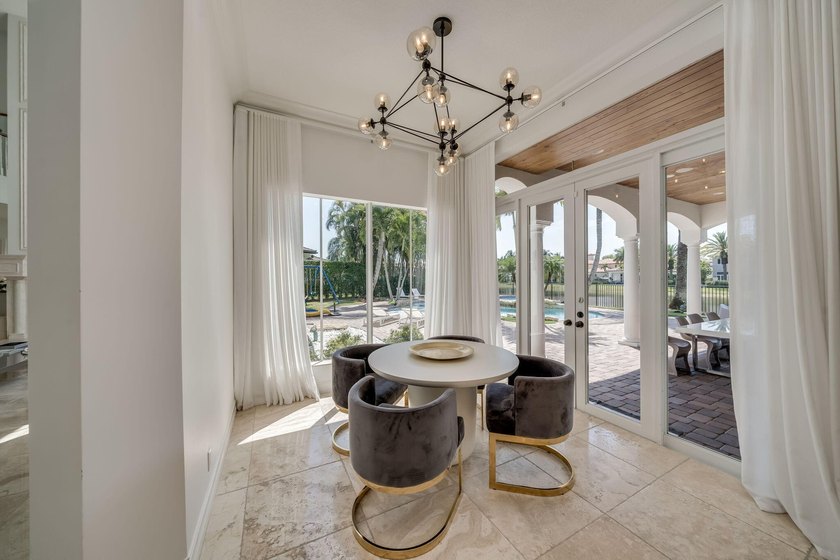 Stunning custom built modern mediterranean lakefront home - photo 18
