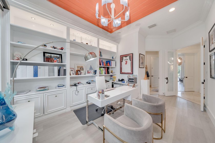Stunning custom built modern mediterranean lakefront home - photo 24