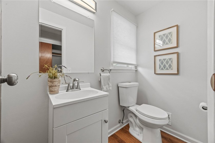 Welcome to this beautifully updated 1,444 sq.' Ranch featuring 3 - photo 31