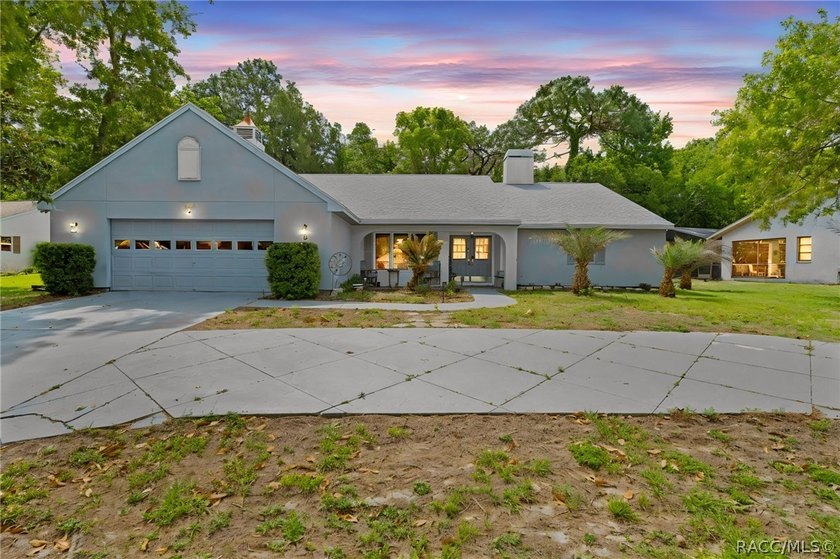 This beautifully designed home blends modern comfort with - photo 3