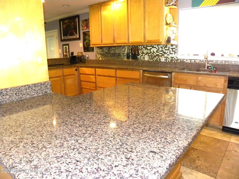 If you're looking for a home in the highly sought-after Bayou - photo 9