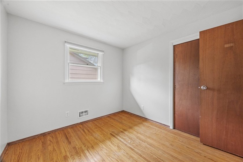 Welcome to this beautifully updated 1,444 sq.' Ranch featuring 3 - photo 40