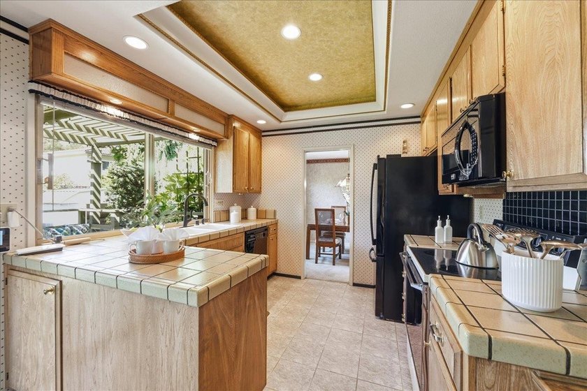 This 4-bedroom, 2.5-bath home offers 2,124 sq. ft. of living - photo 8