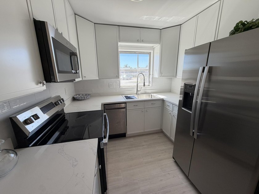 STUNNING! For the refined buyer this is A Must See!! With or - photo 18