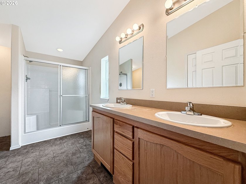 Welcome to easy coastal living in Emerald Coast Estates which is - photo 18