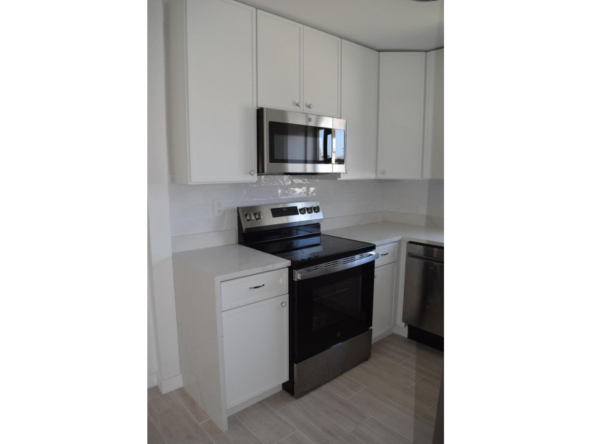 STUNNING! For the refined buyer this is A Must See!! With or - photo 33