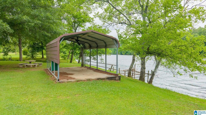 Escape to the perfect blend of rustic charm, waterfront beauty - photo 2