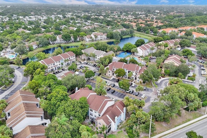 Spacious two bedroom two full bath condo in Boynton Landings - photo 2