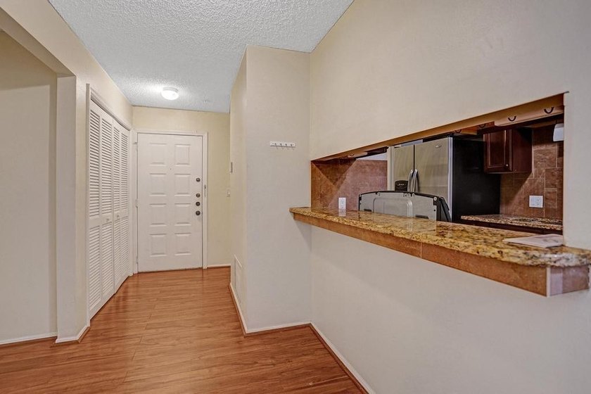 Spacious two bedroom two full bath condo in Boynton Landings - photo 4