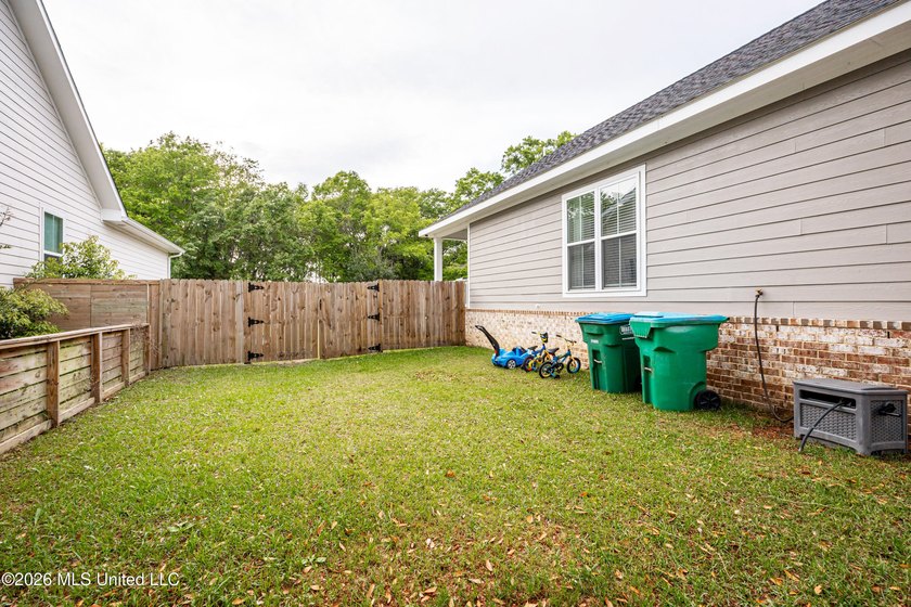 Quality new construction in Pascagoula just built in 2022! - photo 13