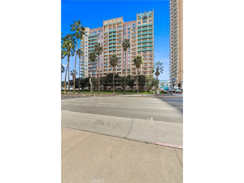 Turnkey 2-Bedroom 2-Bathroom High-Rise Living with Dual - photo 14
