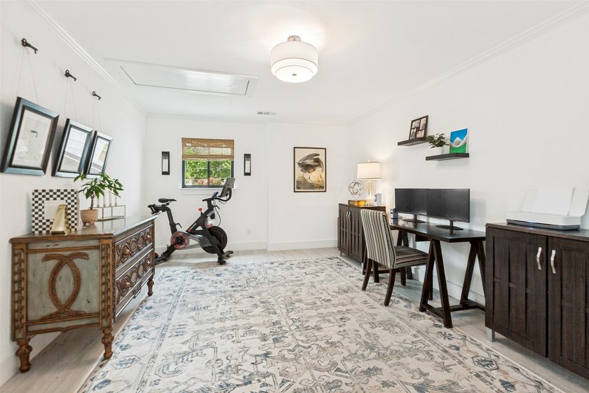 Welcome to 411 Ridgewood Dr, a fully reimagined 5-bedroom, 3 - photo 14