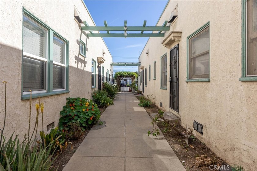 Welcome to your NEW Beach Studio , With it's own PARKING SPOT! - photo 15