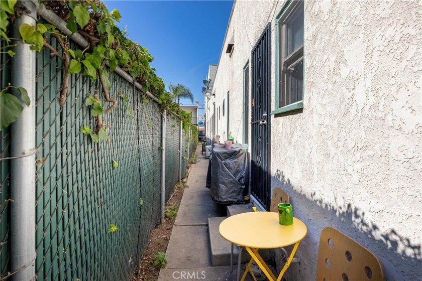 Welcome to your NEW Beach Studio , With it's own PARKING SPOT! - photo 20