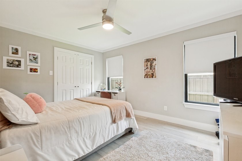 Welcome to 411 Ridgewood Dr, a fully reimagined 5-bedroom, 3 - photo 20
