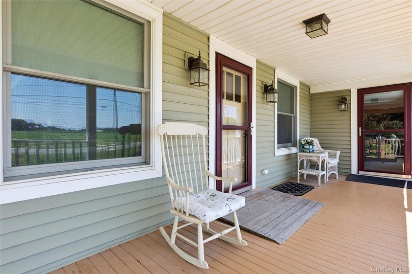 Nestled along picturesque Oregon Road, one of Cutchogue's most - photo 23