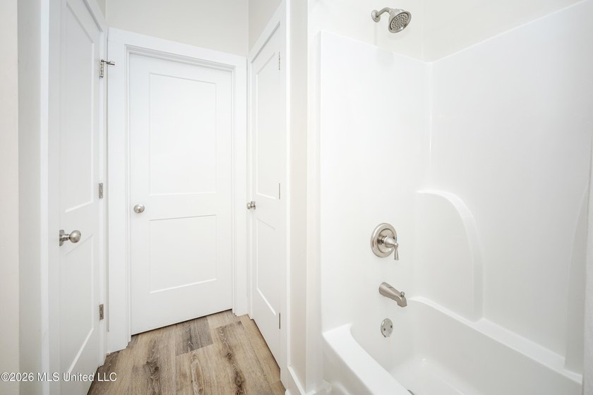 Quality new construction in Pascagoula just built in 2022! - photo 27