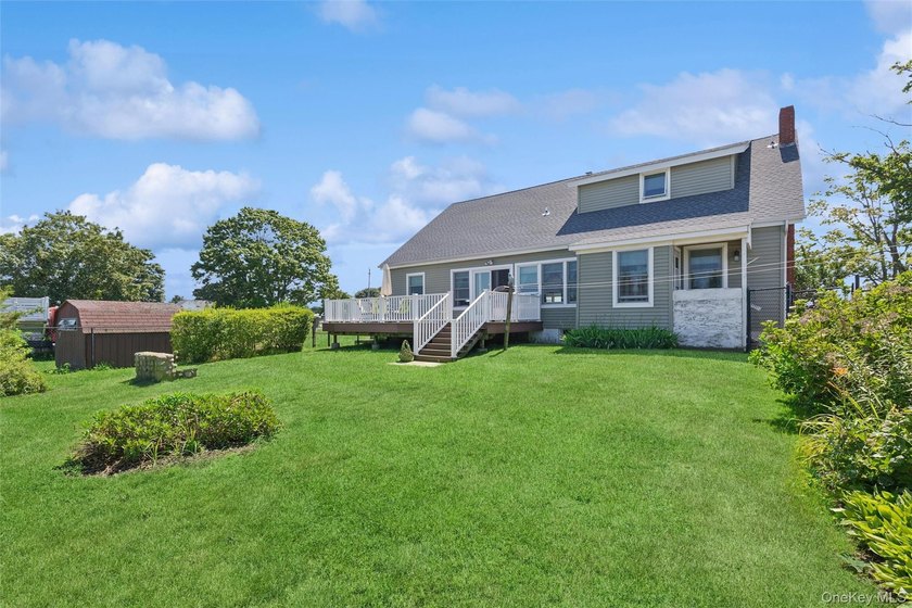 Nestled along picturesque Oregon Road, one of Cutchogue's most - photo 31