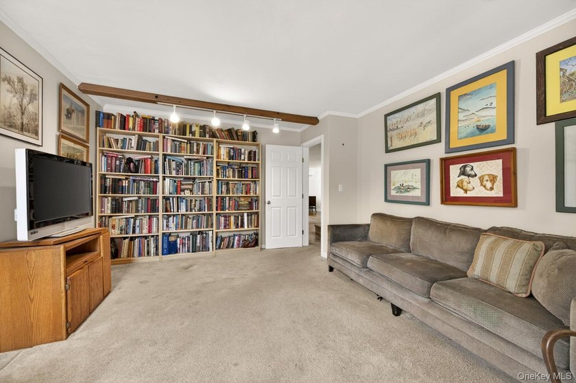 Welcome to 567 Pearl Street! This expansive and well maintained - photo 13