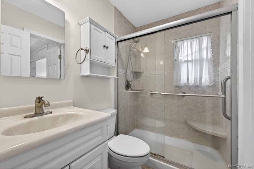 Welcome to 567 Pearl Street! This expansive and well maintained - photo 15