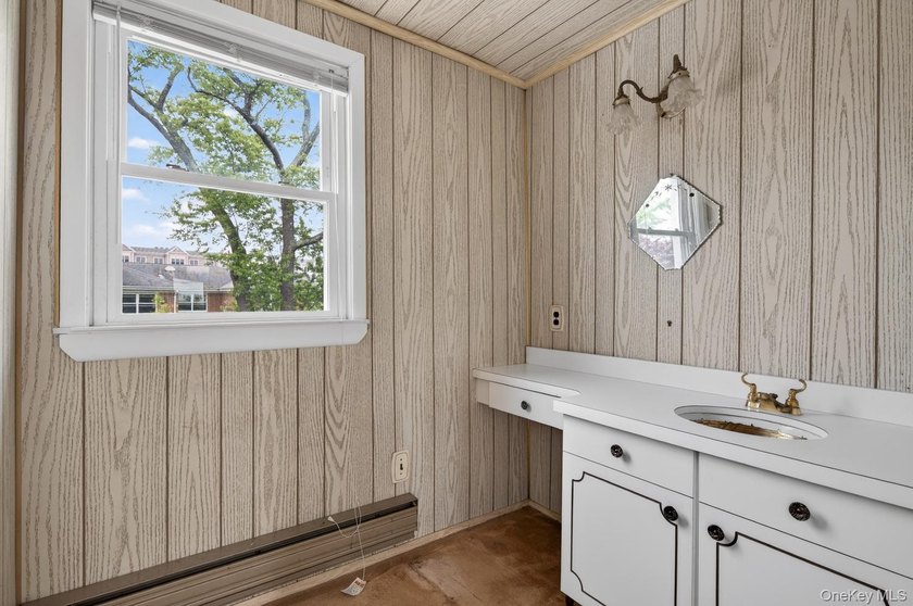 Welcome to 567 Pearl Street! This expansive and well maintained - photo 22