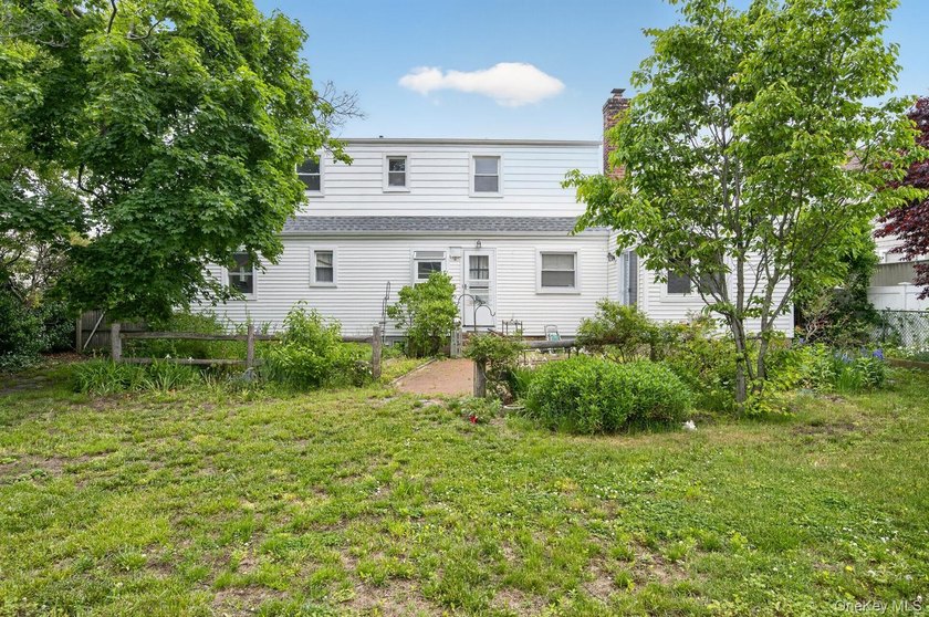 Welcome to 567 Pearl Street! This expansive and well maintained - photo 28